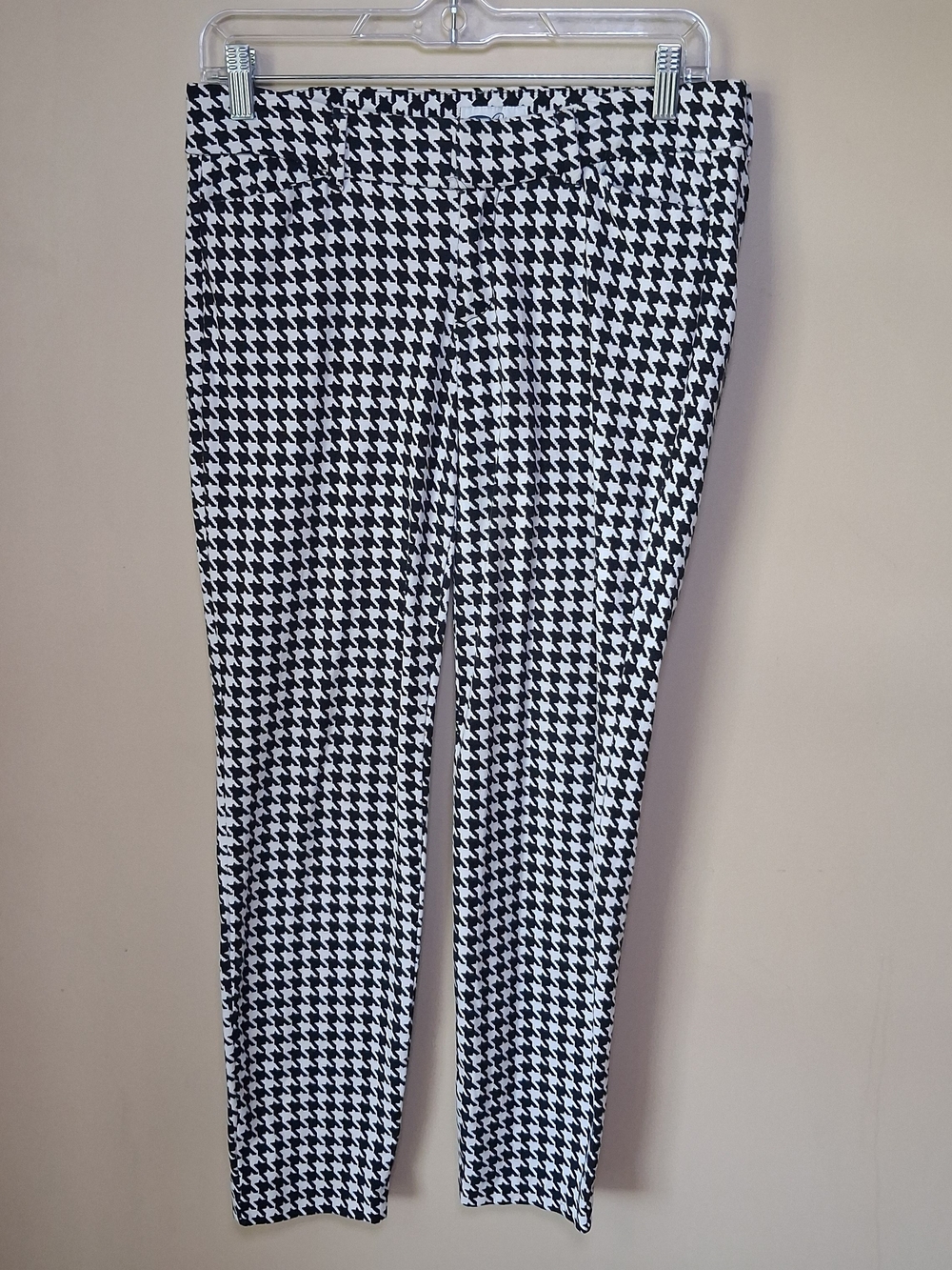 Old Navy Women's Black & White Houndstooth Pixie Pants; Size 4R